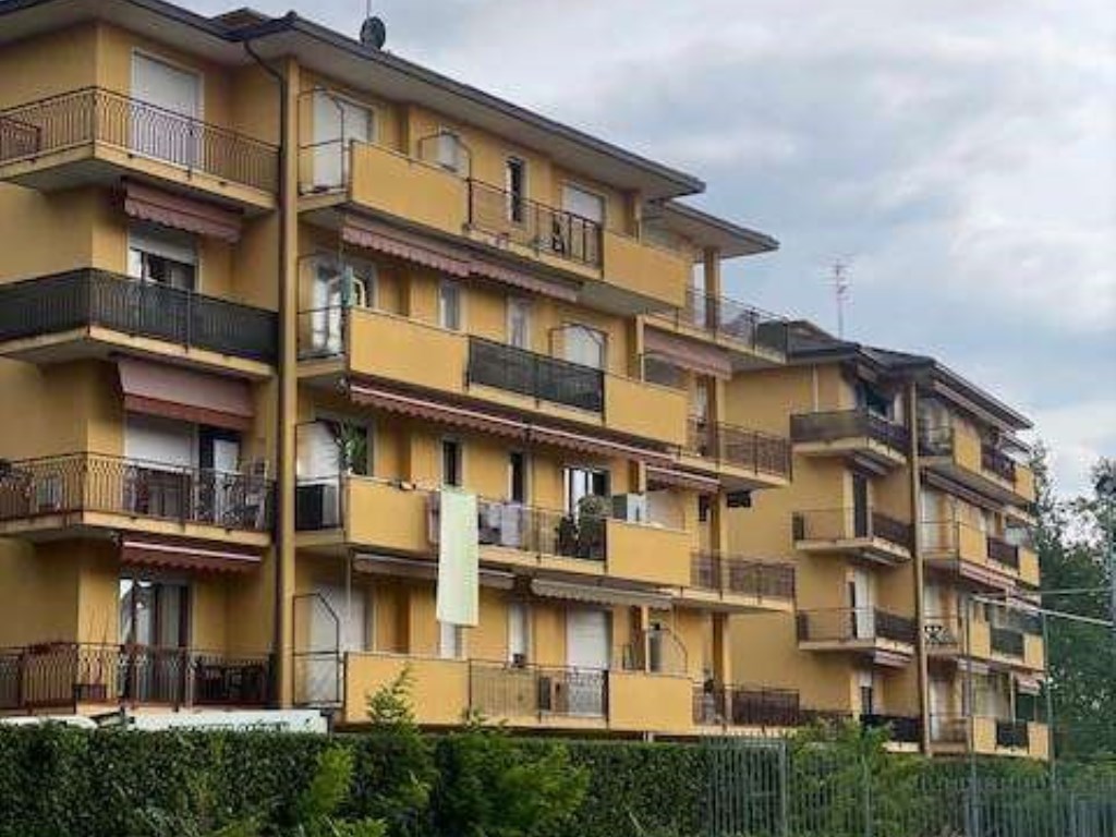 Appartamento in vendita a Varese via talizia 27