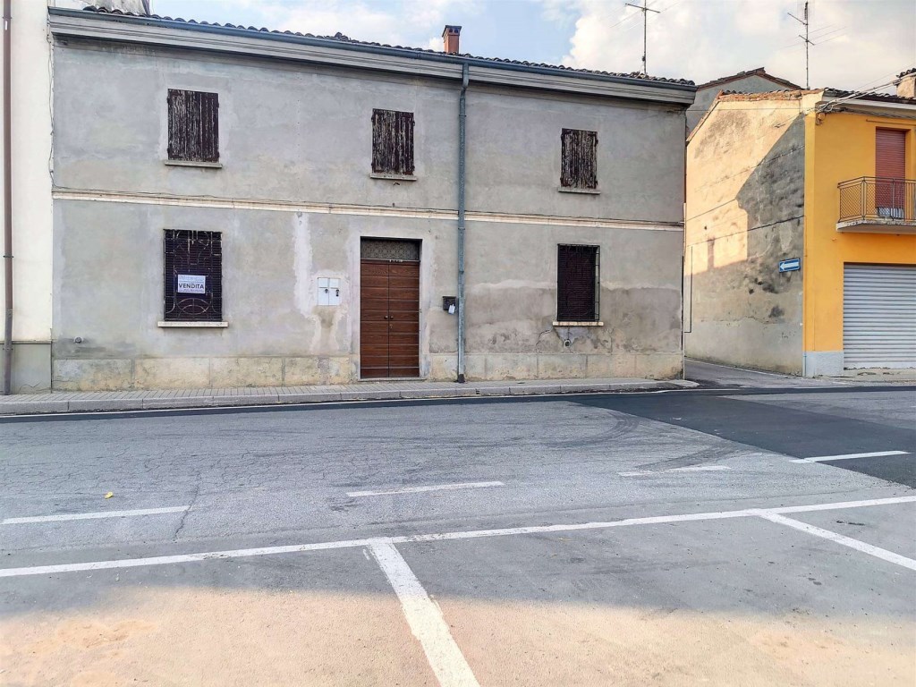 Casa Semindipendente in vendita a Spineda via roma 61
