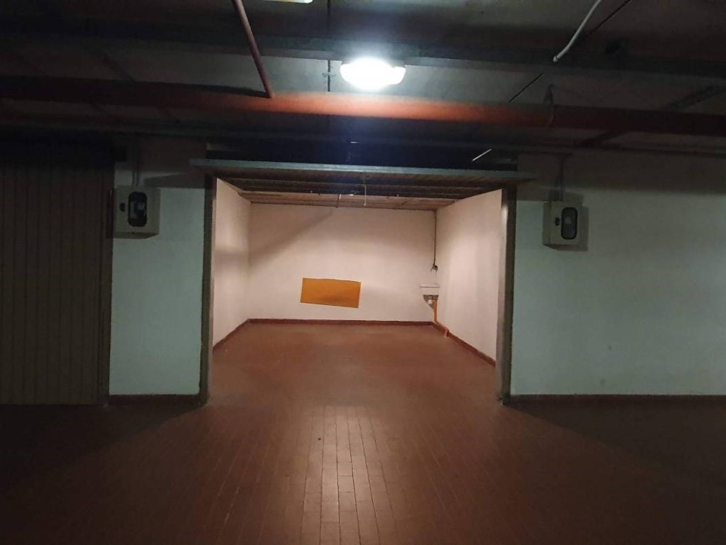 Garage in vendita a Bologna via della Guardia, 25