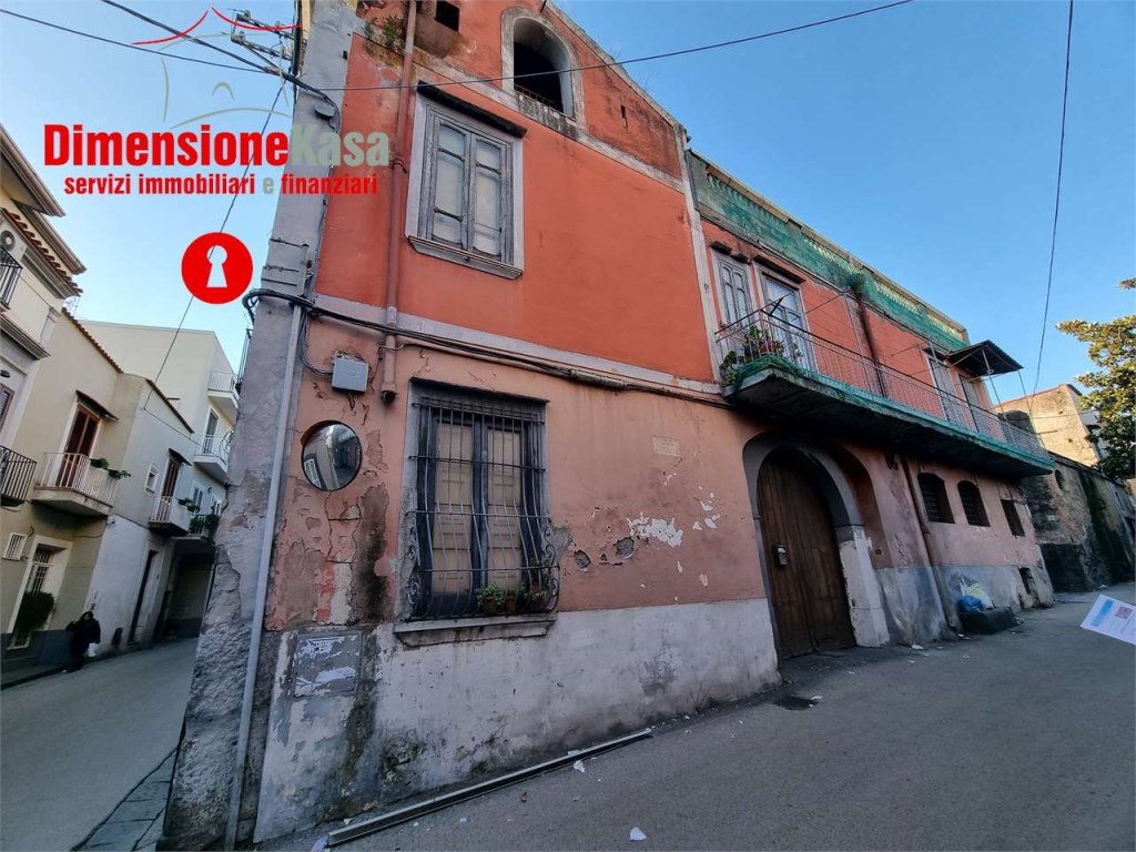 Palazzo in vendita a San Giuseppe Vesuviano via g. Ammendola 246