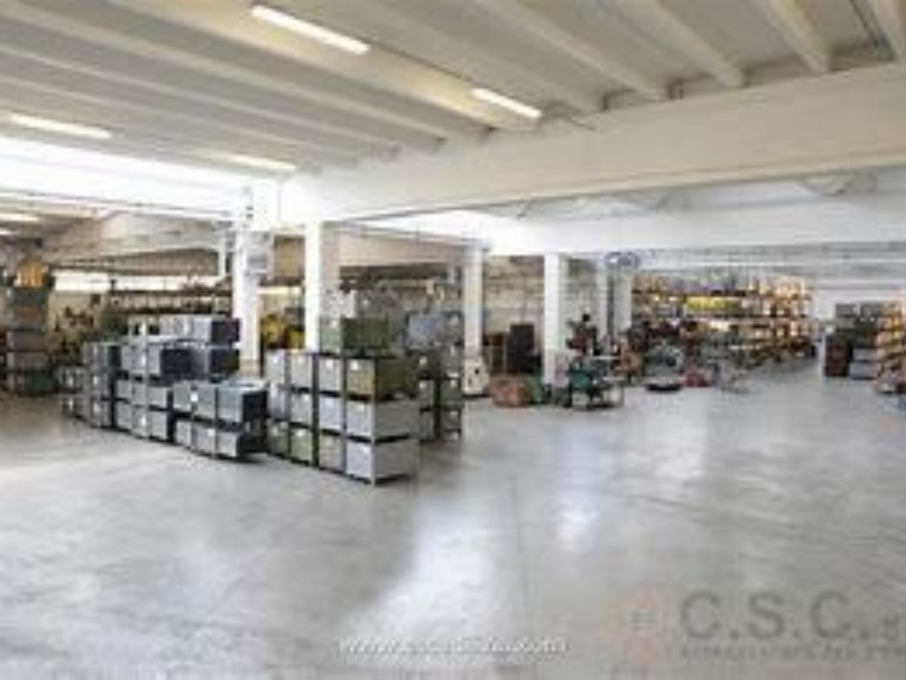 Capannone Industriale in vendita a Sarzana