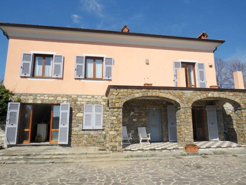 Villa in vendita a Sesta Godano frazione di Sesta Godano