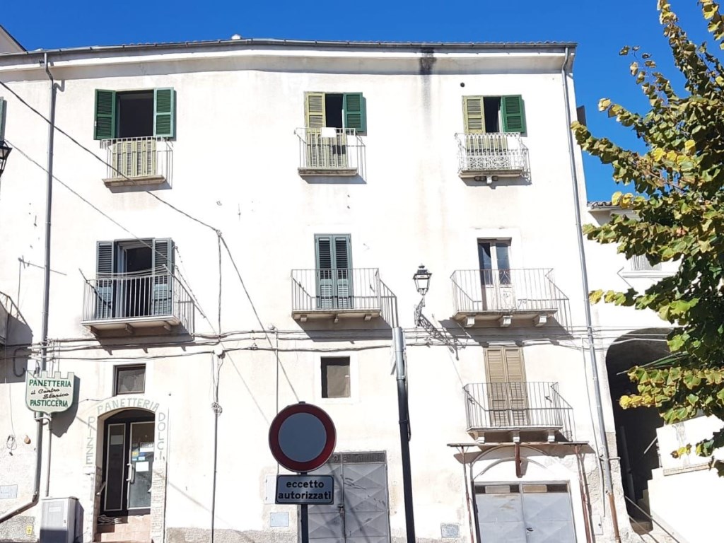 Appartamento in vendita a Torre de' Passeri via Castelluccio