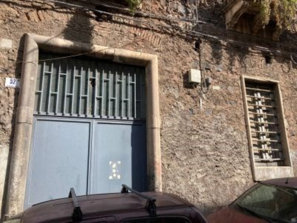 Magazzino in in vendita da privato a Catania via Giovanni Gentile, 48