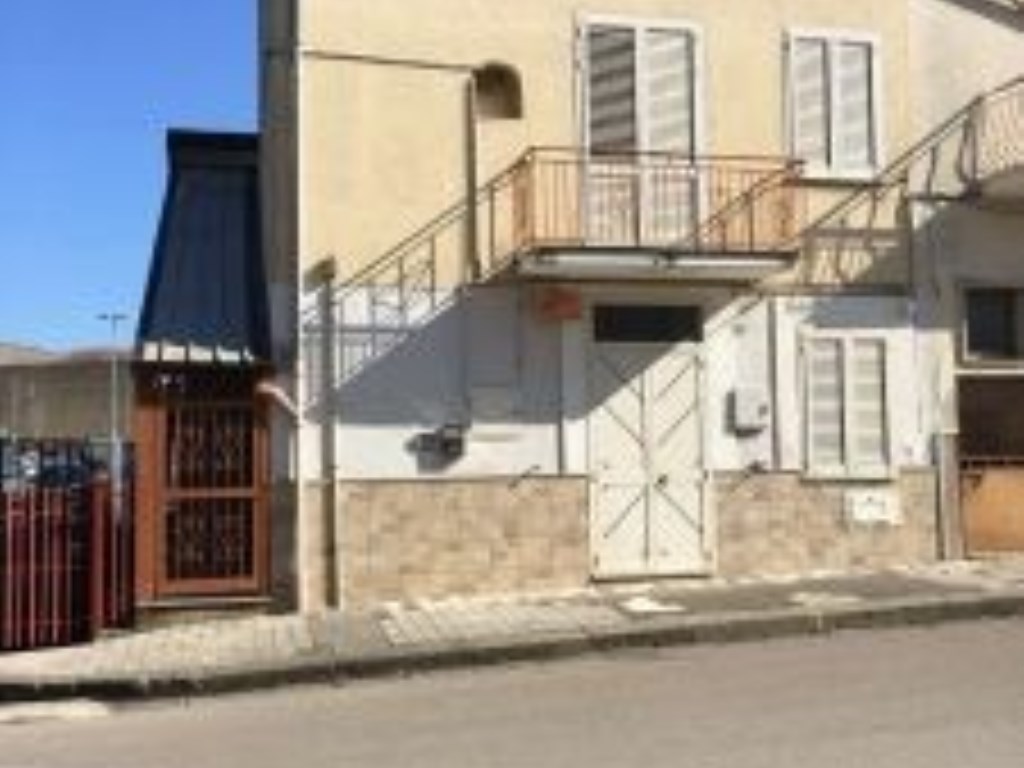 Casa Indipendente in in vendita da privato ad Altavilla Irpina viale San Francesco, 33